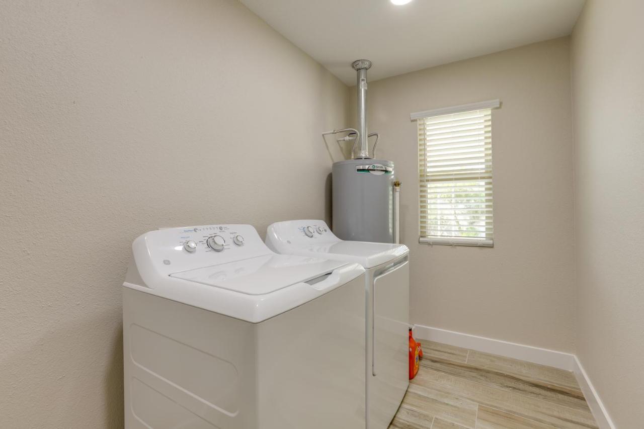 Sun City Retreat With Patio Near Golfing And Hiking! Esterno foto